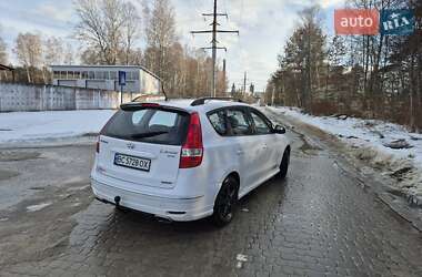 Универсал Hyundai i30 2008 в Новояворовске