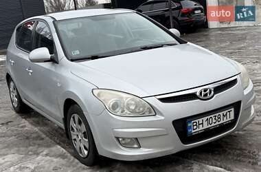 Хэтчбек Hyundai i30 2007 в Каменском