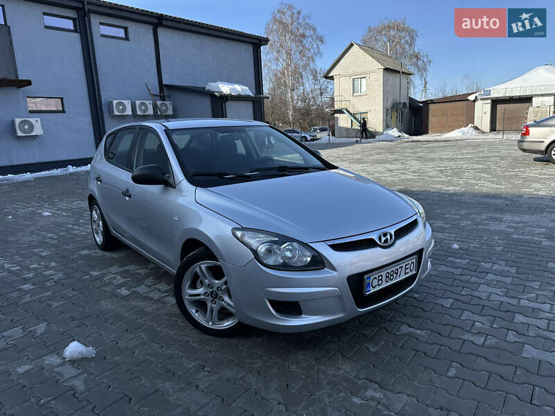 Хэтчбек Hyundai i30 2009 в Нежине