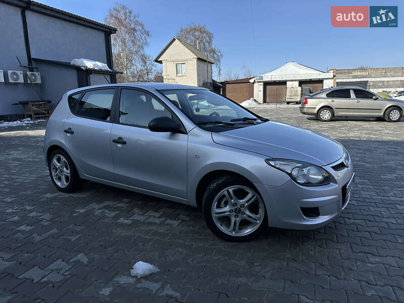 Хэтчбек Hyundai i30 2009 в Нежине