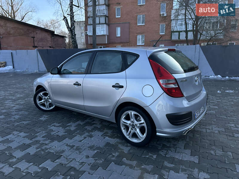 Хэтчбек Hyundai i30 2009 в Нежине