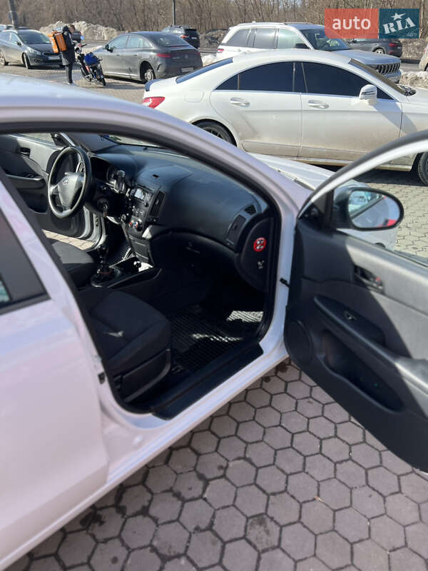 Хэтчбек Hyundai i30 2007 в Луцке