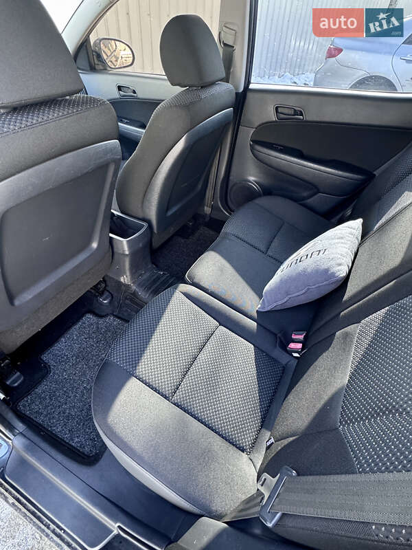 Хэтчбек Hyundai i30 2009 в Кременчуге
