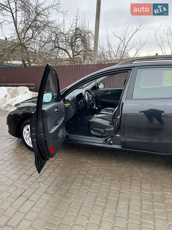 Универсал Hyundai i30 2008 в Крыжополе