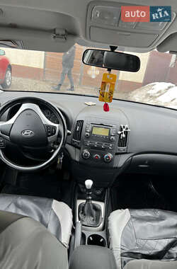 Универсал Hyundai i30 2008 в Крыжополе