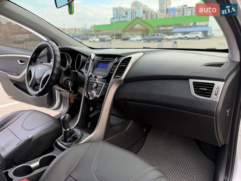 Хэтчбек Hyundai i30 2013 в Одессе