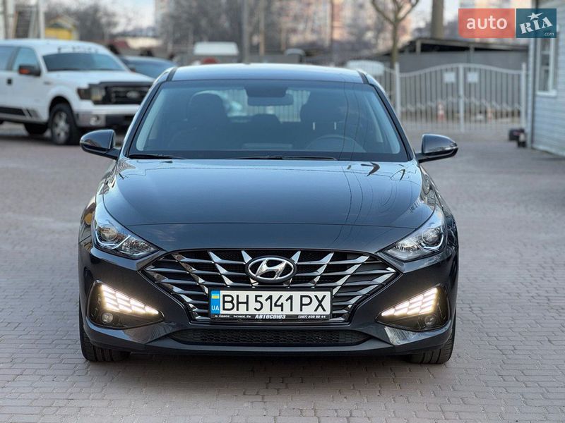 Hyundai i30 2022