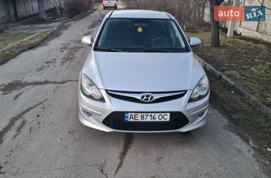 Хэтчбек Hyundai i30 2010 в Каменском