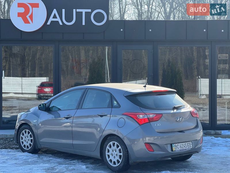Хэтчбек Hyundai i30 2013 в Львове