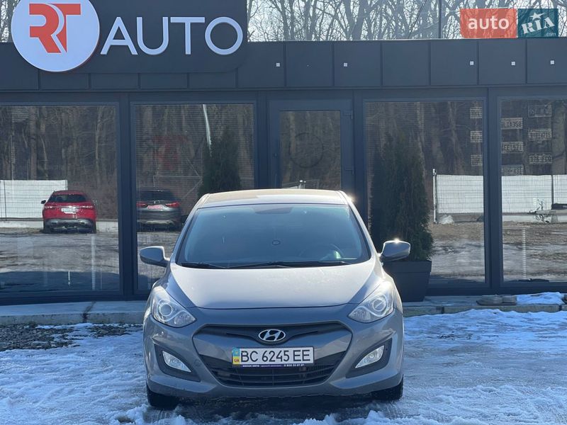 Хэтчбек Hyundai i30 2013 в Львове