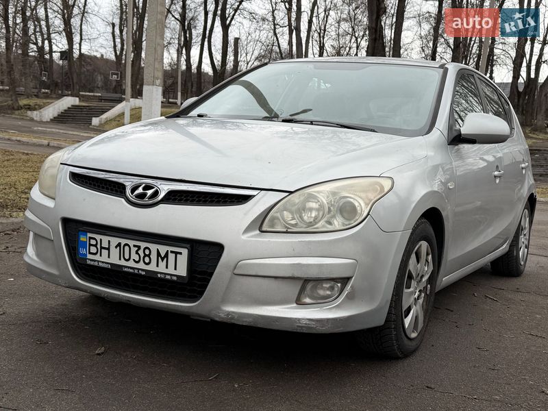 Хэтчбек Hyundai i30 2007 в Каменском