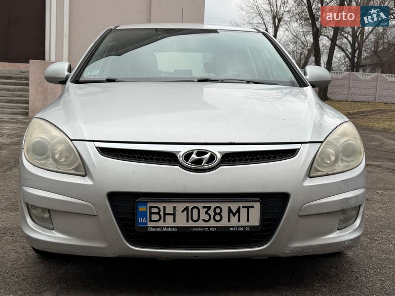 Хэтчбек Hyundai i30 2007 в Каменском