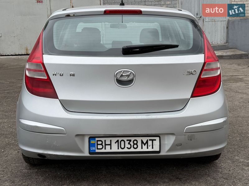 Хэтчбек Hyundai i30 2007 в Каменском