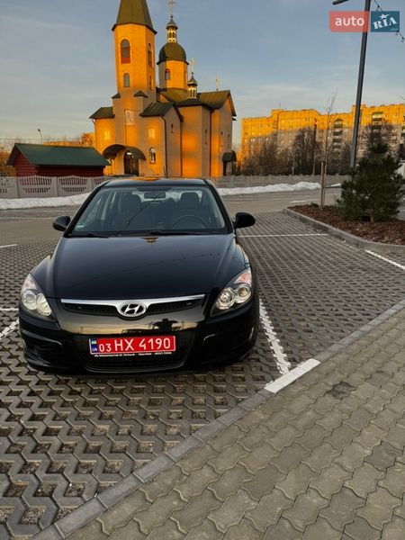 Хэтчбек Hyundai i30 2009 в Луцке