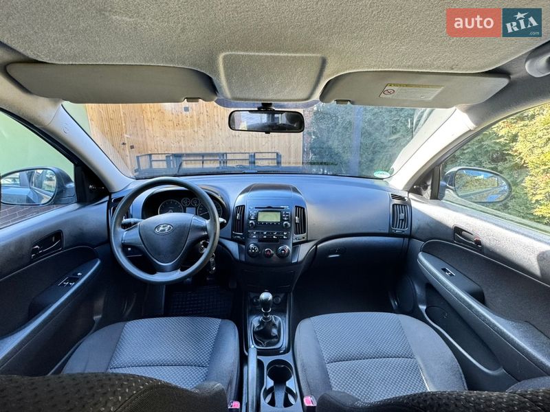 Хэтчбек Hyundai i30 2009 в Дубно