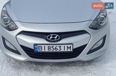 Хетчбек Hyundai i30 2013 в Горішніх Плавнях