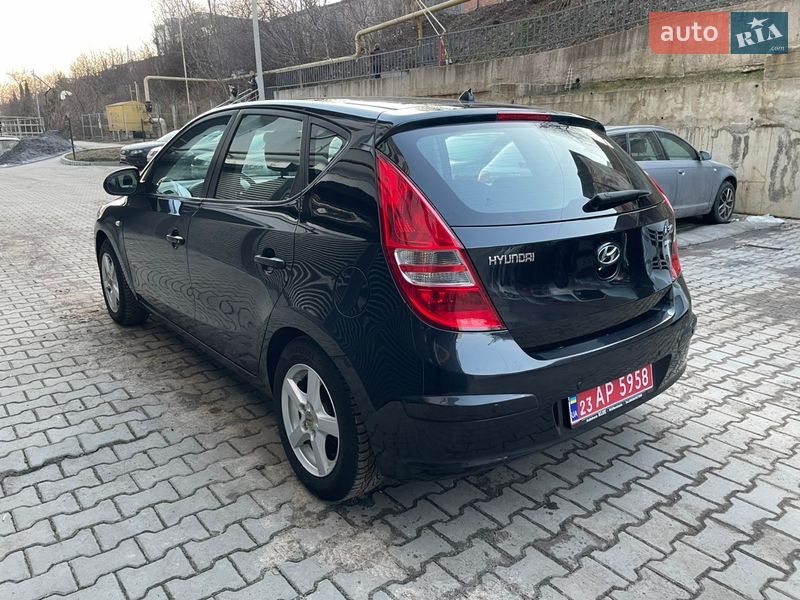 Хэтчбек Hyundai i30 2009 в Хмельницком
