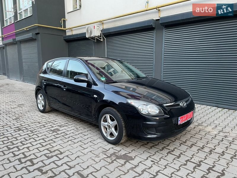 Хэтчбек Hyundai i30 2009 в Хмельницком