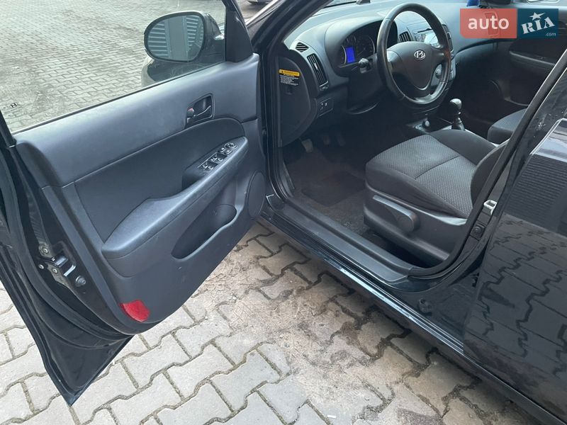 Хэтчбек Hyundai i30 2009 в Хмельницком