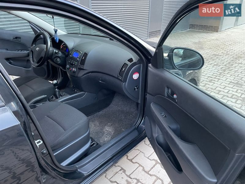 Хэтчбек Hyundai i30 2009 в Хмельницком