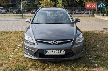 Универсал Hyundai i30 2011 в Львове