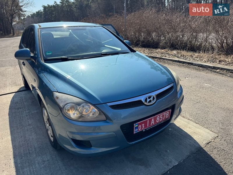 Хетчбек Hyundai i30 2010 в Луцьку