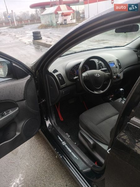 Универсал Hyundai i30 2012 в Днепре