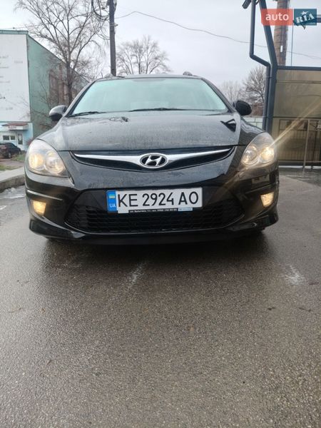 Универсал Hyundai i30 2012 в Днепре