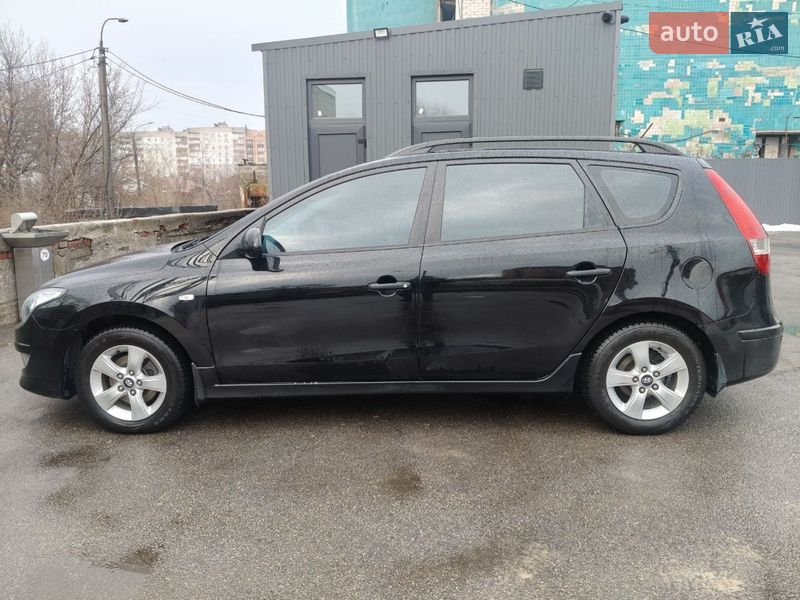 Универсал Hyundai i30 2012 в Днепре