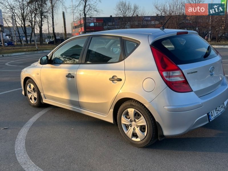 Хэтчбек Hyundai i30 2011 в Буче фото 9 Хэтчбек Hyundai i30 2011 в Буче