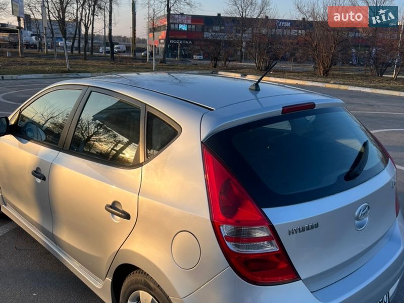 Хэтчбек Hyundai i30 2011 в Буче фото 13 Хэтчбек Hyundai i30 2011 в Буче