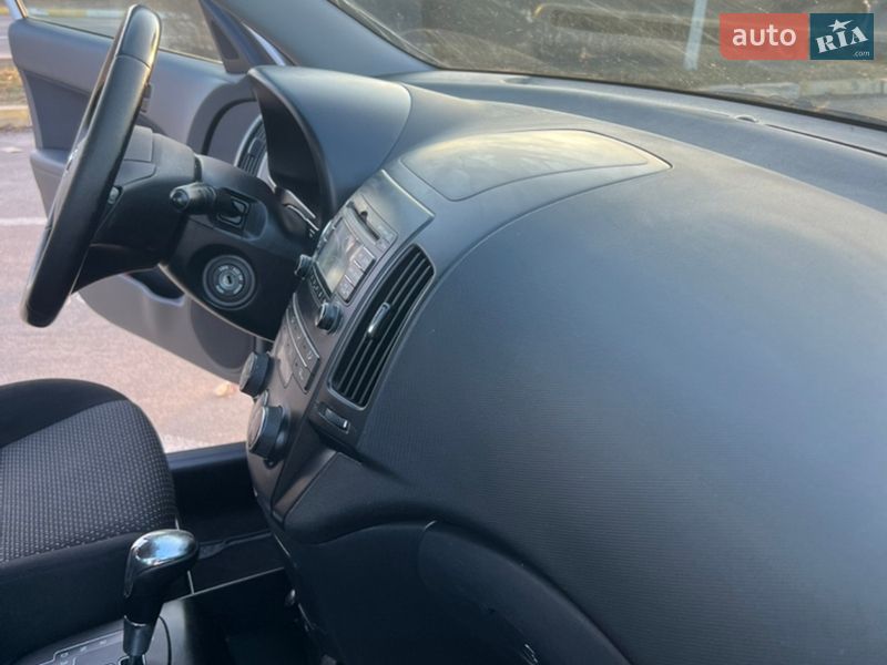 Хэтчбек Hyundai i30 2011 в Буче фото 23 Хэтчбек Hyundai i30 2011 в Буче