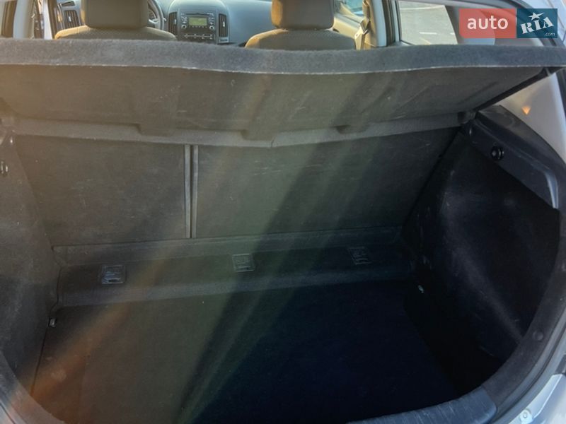 Хэтчбек Hyundai i30 2011 в Буче фото 28 Хэтчбек Hyundai i30 2011 в Буче