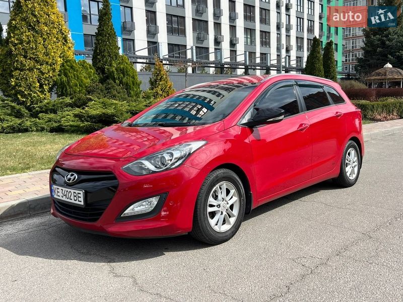 Універсал Hyundai i30 2012 в Дніпрі