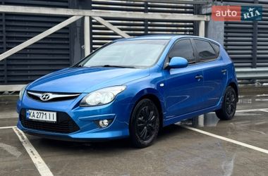 Хэтчбек Hyundai i30 2010 в Киеве