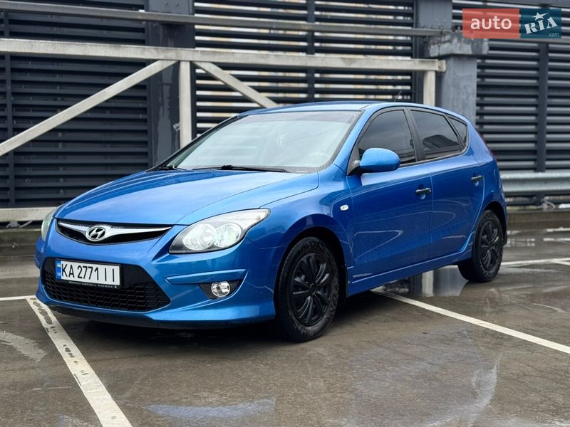 Хэтчбек Hyundai i30 2010 в Киеве