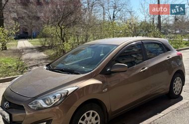 Хэтчбек Hyundai i30 2014 в Киеве