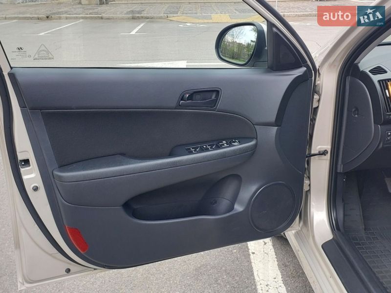 Хэтчбек Hyundai i30 2010 в Николаеве