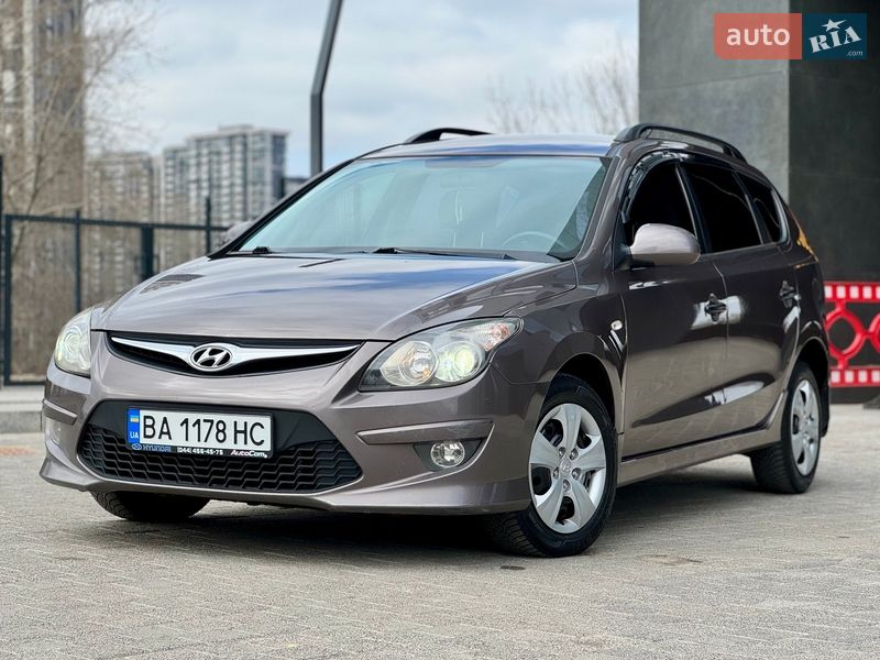 Универсал Hyundai i30 2011 в Киеве фото 8 Универсал Hyundai i30 2011 в Киеве