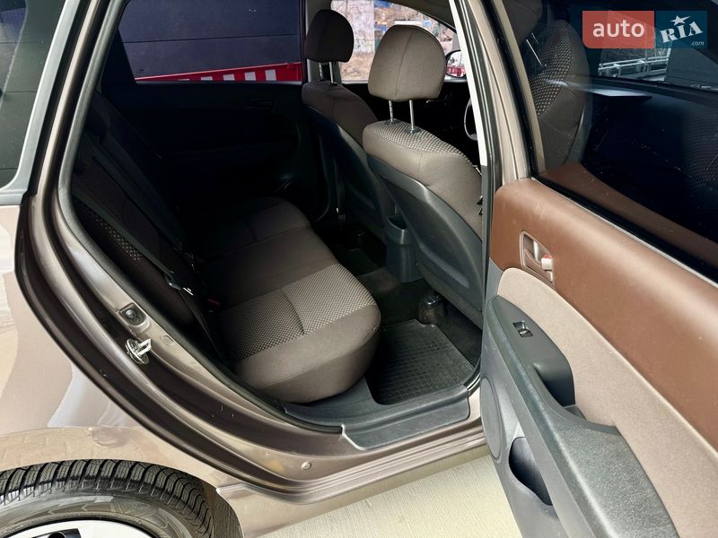 Универсал Hyundai i30 2011 в Киеве фото 18 Универсал Hyundai i30 2011 в Киеве