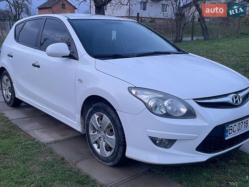 Хэтчбек Hyundai i30 2011 в Львове фото 2 Хэтчбек Hyundai i30 2011 в Львове