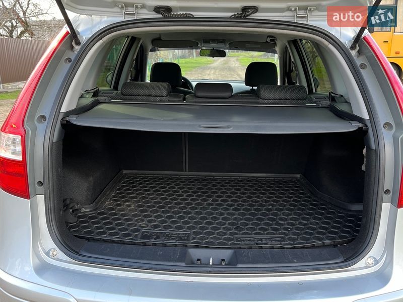 Универсал Hyundai i30 2011 в Подольске