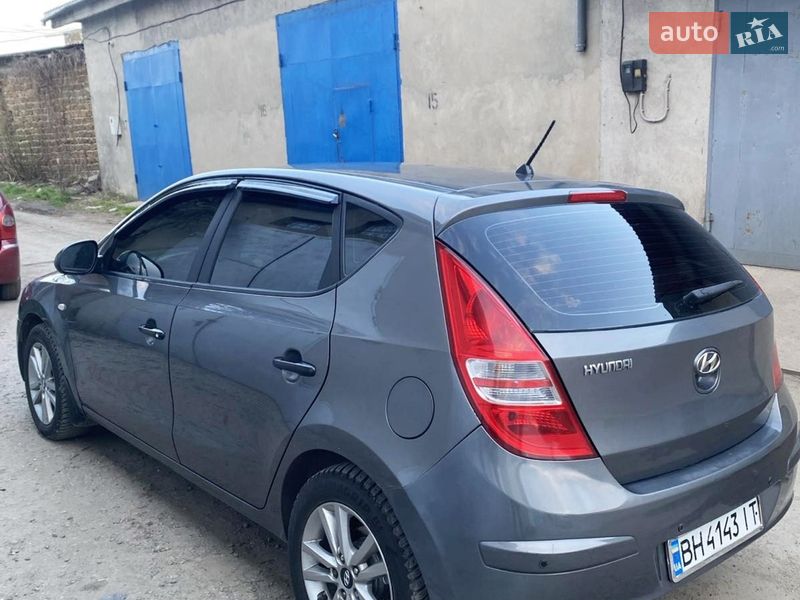 Хэтчбек Hyundai i30 2008 в Одессе