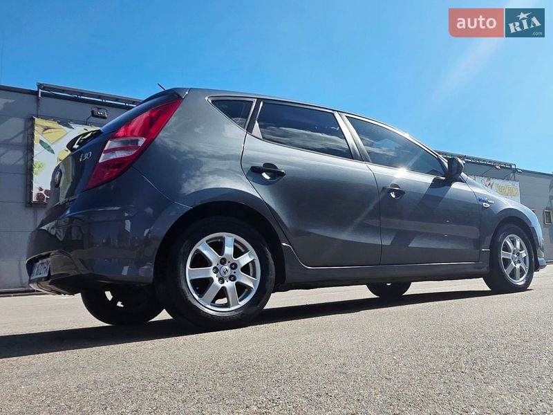 Хэтчбек Hyundai i30 2011 в Киеве фото 11 Хэтчбек Hyundai i30 2011 в Киеве