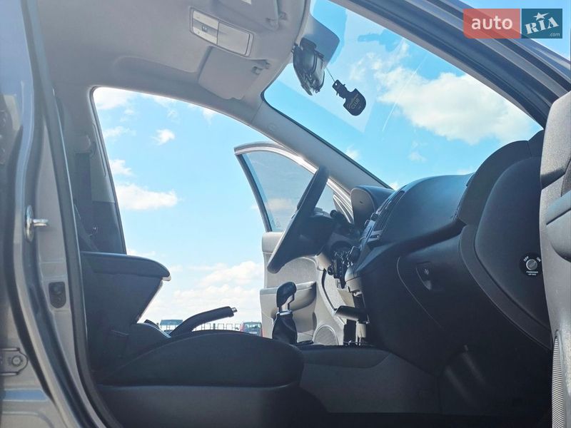 Хэтчбек Hyundai i30 2011 в Киеве фото 50 Хэтчбек Hyundai i30 2011 в Киеве
