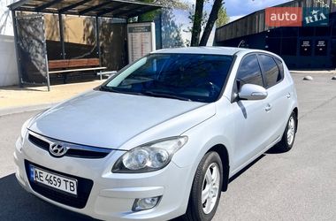Хэтчбек Hyundai i30 2008 в Киеве