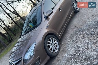 Универсал Hyundai i30 2012 в Житомире
