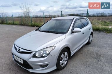 Хэтчбек Hyundai i30 2011 в Крюковщине