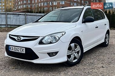 Универсал Hyundai i30 2011 в Киеве