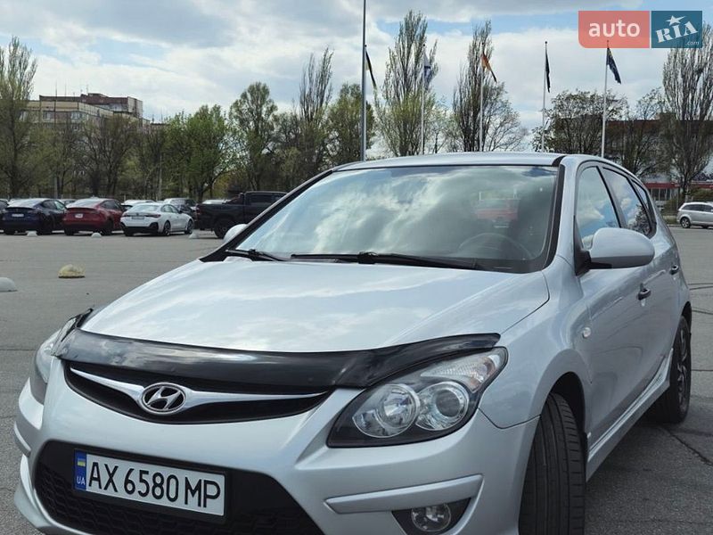 Hyundai i30 2011